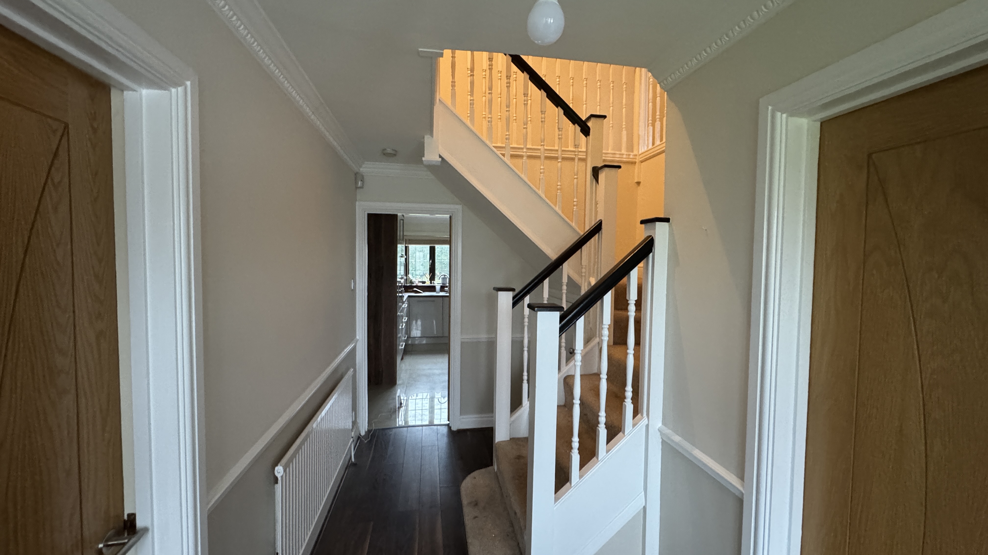 Bedroom woodwork painting with smooth coverage